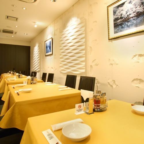 Private rooms are also available.* We can guide you from the use of 30,000 yen or more.