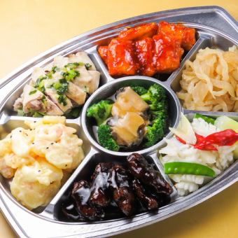 【適合在家聚會！ 】包括高級鮑魚在內的7種超豪華菜餚拼盤19,800日元*可透過電話和網路預訂！