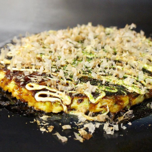 Cheers with okonomiyaki and beer♪