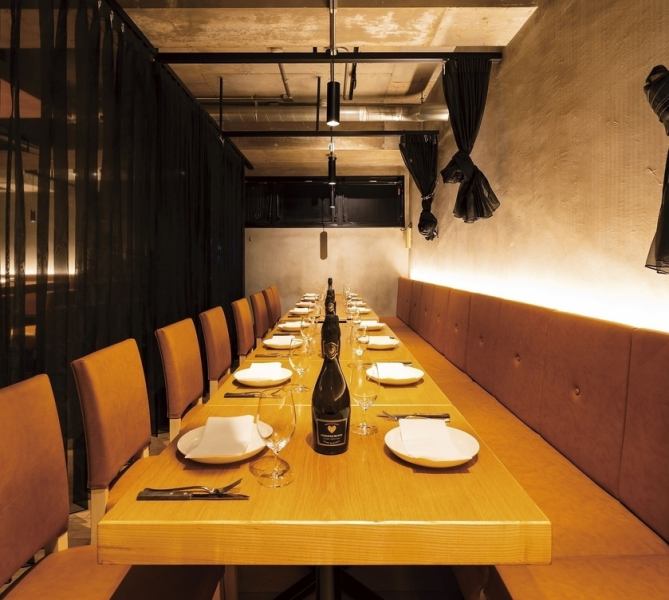 パーティーや二次会、三次会にもおすすめ！スポーツ観戦もできます★カップルシートもございます!シーンに応じたコースなどもご用意しております。貸切も可能ですので様々な人数に対応致します!お気軽に店舗までお問い合わせ下さい♪