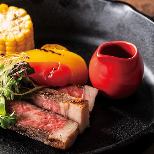 Please enjoy our many carefully selected charcoal grilled dishes!