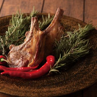 【New Year 個室選択可】午年『サクラ肉たたき』AUS産ラムチョップ、大皿シェア＋3h飲み放題付