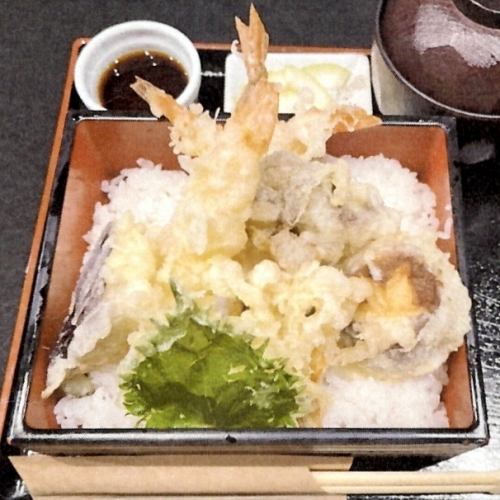 虾蔬菜天妇罗盖饭（附味噌汤）[晚餐]