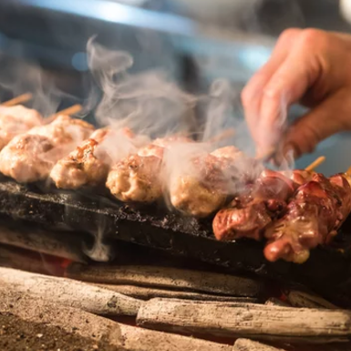 本格炭火を使用し、新鮮なお肉を丁寧に焼き上げ。