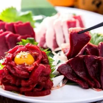 【生ビール含む2H飲み放題】大人気の馬刺し＆ステーキなど7品『馬肉堪能コース』4500円