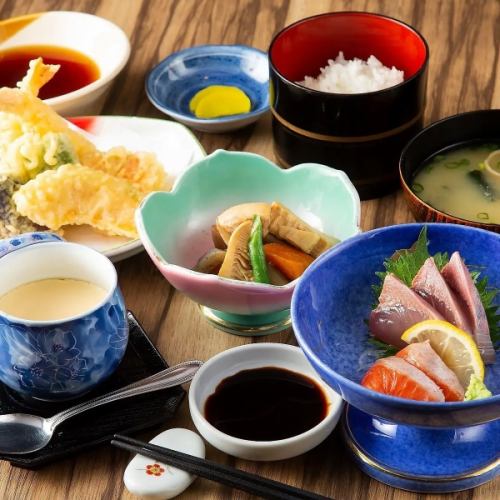 A wide variety of Japanese dishes!