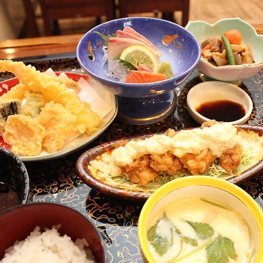 Please make a reservation and enjoy our proud dishes! All-you-can-drink included