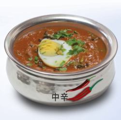 キーマエッグカレー（中辛）