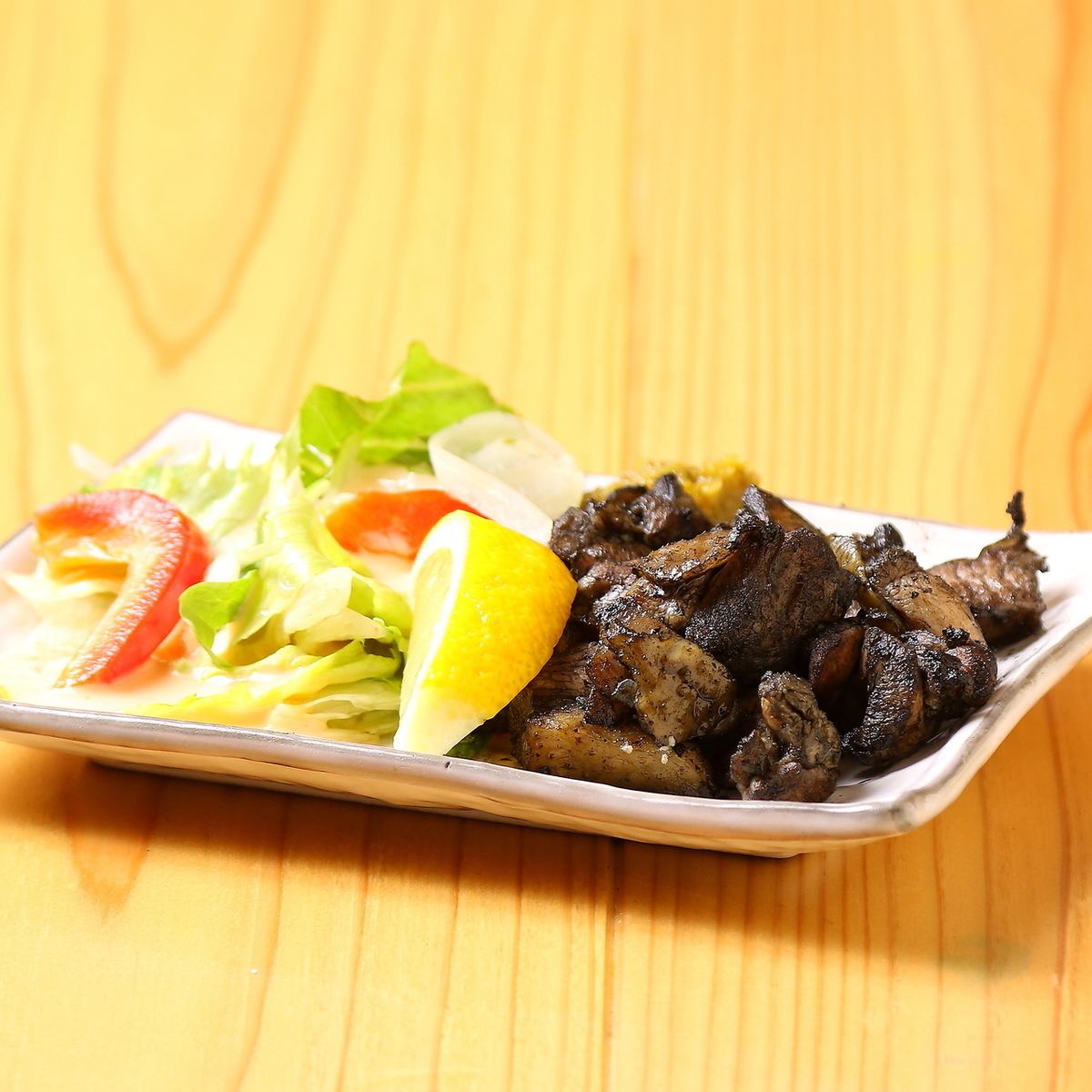 Charcoal-grilled cuisine that fills your mouth with the flavor of charcoal