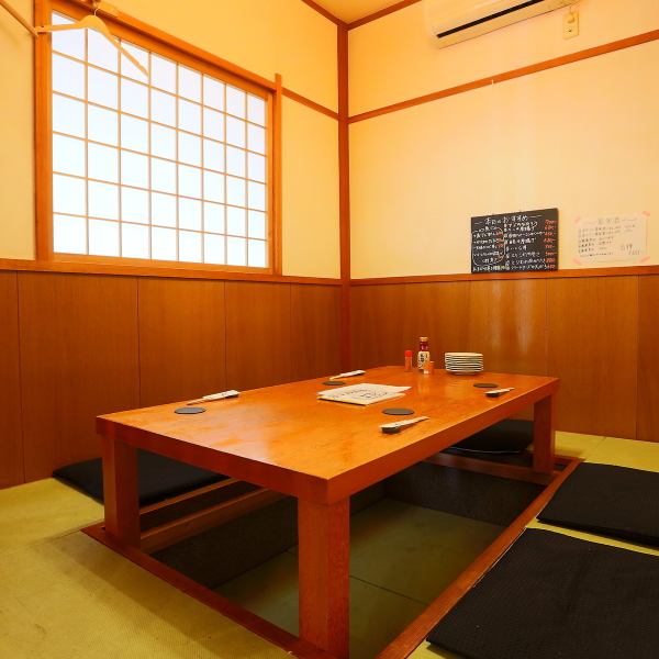 We have comfortable seats such as sunken kotatsu seats and counter seats! Large groups such as banquets are also welcome! Please feel free to contact us.