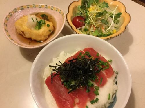 You can enjoy it every week! The popular "Takashiman set meal"