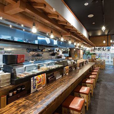 お1人様でも大歓迎！圧巻のカウンター席！