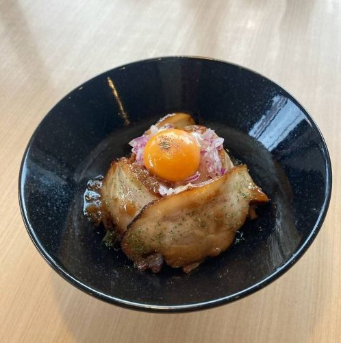 ローストチャーシュー丼