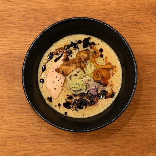 黒鶏ラーメン