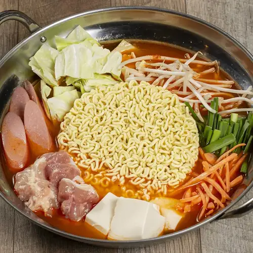 ブデチゲ 乾麺付き(2人前からの注文)