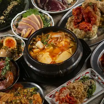 【3時間飲み放題付き】サクサク揚げ焼売とこの季節にピッタリの旨辛スンドゥブ◎全7品