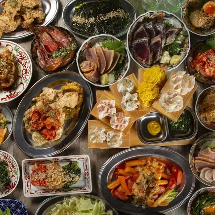【自家製漬け込みレモンサワーも!3時間飲み放題付き】人気の定番韓国フードが勢揃い◎全7品