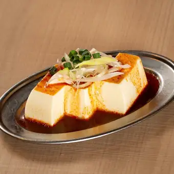 自家製ダレのピリ辛冷奴