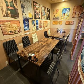 美味しい御食事とお酒を囲んで、心温まる時間をお楽しみいただけます。飲み放題コースも充実しており、10名様までお座り頂ける団体席もご用意♪