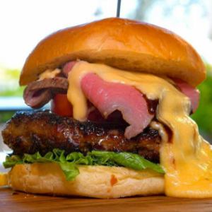 TAKE의 익사 치즈 버거