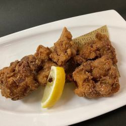 “にんにくをきかせた“若鶏の唐揚げ