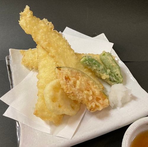 イカの天ぷら（野菜三種付き）