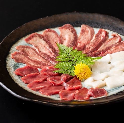 【熊本直送】純国産馬刺しの贅沢盛り合わせをご堪能あれ♪