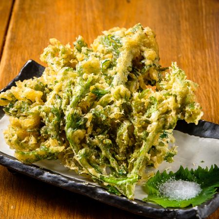 Garland chrysanthemum tempura