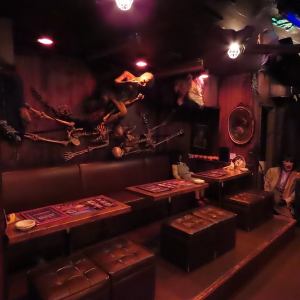 Kitkuru...Anokogakuru...(This is a box seat recommended for Thriller Night, where you can relax when you're not playing, and when you're playing, you can enjoy the "haunted house-like production". ★You can connect the seats next to each other and use them as a group! )
