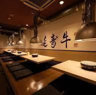 シンプルで落ち着いた内装