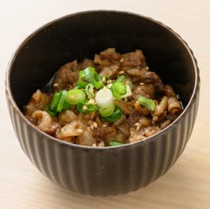 贅沢すぎる!延寿牛の牛すじ煮込み