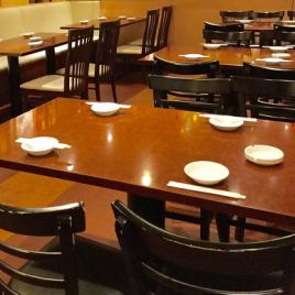 [Table seats: 4 people ~] It is a seat that can accommodate banquets from a small number of people to a large number of people.