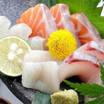 [Visit after 3:00 pm★Reserve your seat] 3 types of daily sashimi for 0 yen!!