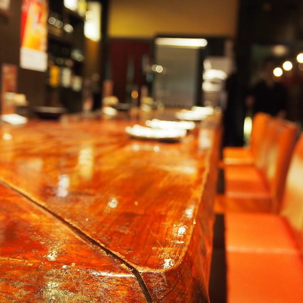 【お一人様も大歓迎】大人の時間をお楽しみください。地酒・プレミア焼酎・カクテル等…お酒の種類も豊富です♪お仕事帰りのサク飲みや、大切な方との食事など幅広いシーンでご利用ください。