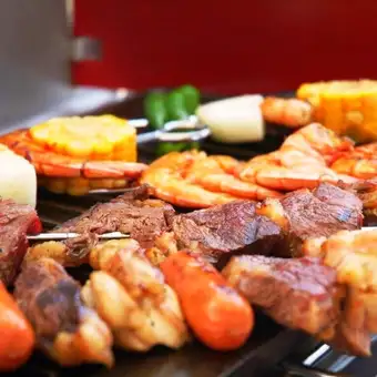 ≪学生限定のお得コース≫BBQ肉盛&3H飲放付き×シャンパンプレゼント!通常6,000円→4,500円!