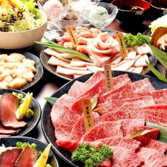 包括最高级的A5级牛排和烤牛肉寿司在内的14种豪华菜肴...[严选黑毛和牛烤肉套餐] 4000日元