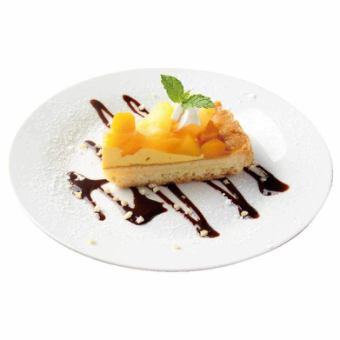 White peach tart/shortcake/millefeuille