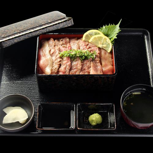 【★超お得500円OFF★】黒毛和牛A5ランク中落ちカルビ重　1780円→1280円（税込1408円）