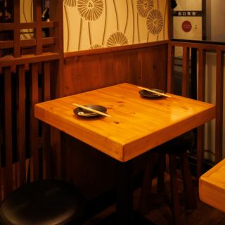 {For 2-4 people} ◆ A spacious seating area for small groups in a relaxed atmosphere.These seats are sure to satisfy not only for dates and girls' nights, but also for entertaining and business dinners.Please enjoy our delicious cuisine to your heart's content in a comfortable and relaxing setting.