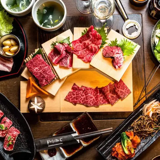 みなとみらい　食べ放題　焼肉　デート