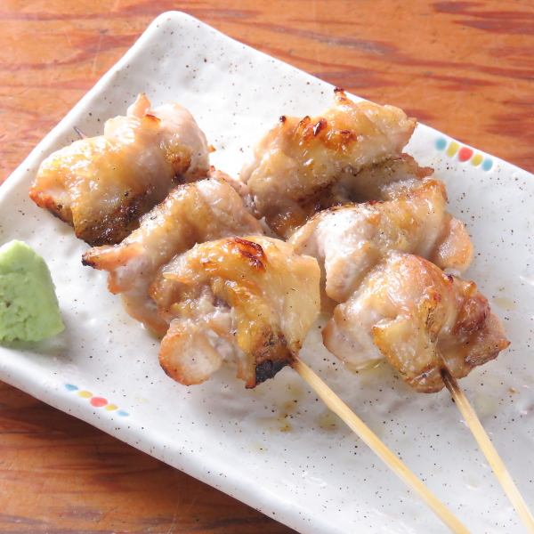 定番から本数限定まで、種類豊富な串焼きは165円(税込)～