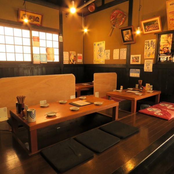 創業30周年、地域密着の焼き鳥居酒屋です。長時間座っていても疲れない、足元ラクチンな掘り炬燵席ございます！小さなお子様連れも大歓迎♪今日は家事は一休みして、どうらく亭で家族の団欒のひと時はいかがですか。17時から営業開始ですので、お子様にも安心です。いつもより早めの夕食を食べておうちでのんびりするのも◎