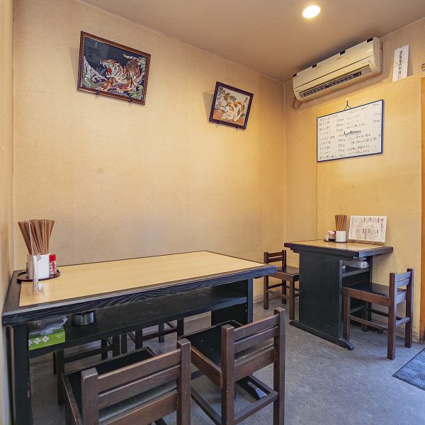 8名様以上で貸切が可能な酒処まるぜんは、宴会や会社の集まりにもぴったりの広さを確保♪温かみのある店内は、アットホームでリラックスできる雰囲気です。貸切だからこそ味わえるプライベートな空間で皆様との大切な時間を過ごせます。音楽やレイアウトも自在に調整可能◎