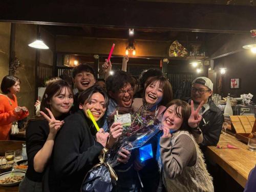 12/6 hularito 7th Anniversary Festival🎉
The event was held successfully!!👏
Everyone who came and everyone who celebrated with us
Thank you so much!!
It was the best space 🙌
We did a lot of things like rock-paper-scissors for drink tickets and staff prizes, did you all enjoy it?
Thanks to you, we had a lot of fun 😄
Seven years, when you look back, you think, has that really passed?
When I see everyone laughing and having fun everywhere
I felt like I had done something right.
We apologize for the inconvenience caused by the chaotic operation, and we will use this knowledge to create an even more enjoyable environment for next time.
Thank you again!
All the staff would like to express their sincere gratitude.
We hope you will also continue to support Hularito, our sake restaurant, now in its 8th year.Let's do it again 🍻
#HularitoSakeDining #Furarito #Tajimi #TajimiGourmet #Izakaya #GifuIzakaya #Minoyaki #Side Dish #Side Dish #Obanzai #Dinner #StylishIzakaya #JapaneseFood #Sake #Shochu #FruitLiquor #SakeAndSideDishes #7thAnniversary #ThankYouAsAlways