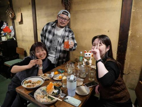 12/6 hularito 七週年慶典🎉
活動圓滿成功！ ！ 👏

所有到場的人，以及所有與我們一起慶祝的人
太感謝了！ ！

這是最棒的地方🙌
我們做了很多活動，例如用石頭剪刀布來贏取飲料券和員工獎品，你們都玩得開心嗎？
多虧了你，我們玩得很開心😄

七年過去了，回首往事，你會想，時間真的過去了嗎？
當我看到到處都是歡笑和快樂時，我就會想，為什麼大家都玩得這麼開心？
我覺得自己做對了一件事。

對於這次混亂操作造成您的不便，我們深表歉意。我們將吸取此次教訓，為下次創造更愉快的環境。

再次感謝！
全體員工謹此表達衷心的感謝。
我們希望您也能繼續支持我們的清酒餐廳 Hularito，該餐廳至今已經營了 8 年。再來一次🍻

#HularitoSakeDining #Furarito #Tajimi #TajimiGourmet #Izakaya #GifuIzakaya #Minoyaki #Side Dish #Side Dish #Obanzai #Dinner #StylishIzakaya # JapaneseFood #Sake #Shochu #FruitLiquorPakeaatSzakaya #Sakeafood #Sakeways #FruitLiquide #FruitLiquide #SakeSzakaiiies #Shochu #FruitLiquorPakeaways