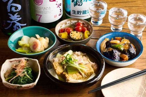 🔰スタッフさんを募集します✨

【居酒屋という場を通して、元気と活力を届ける仕事です！】

「日常をあたたかく、人生を少し豊かに面白く。」という想いのもと、飲食を通して人と人が自然につながり、帰る頃には少し元気になっていられるような場でありたい。

お客様だけでなく、働くスタッフにとっても「ここがあって良かった」と思える場でありたいと考えています。

この仕事はただ料理やお酒を提供するだけではありません。居酒屋という形を通して、最終的に元気と活力を届ける仕事です。

自分の得意や魅力を活かして、自分らしく生き生きと働くこと。
自分から動き、場の雰囲気やきっかけをつくること。
また会いたいと思ってもらえる関わりをすること。
感じの良さと居心地の良さをつくること。

日本酒食堂hularitoではこうしたことを大切にしています。

初めて来られたお客様とスタッフが自然と笑い合っていたり、知らないお客様同士がいつの間にか会話を始めていたり。

常連さんがスタッフの名前を呼んで会話していたり、「良いスタッフが揃っているね」と言っていただけたり。

賑わいの中にもあたたかい雰囲気があり、
笑い声や「ありがとう」の言葉が飛び交う。
そんな時間と空間がここにはあります。

ここで働く時間は誰かの日常を少しあたたかくするものです。そして気づけば、その時間が自分自身の楽しさや成長、やりがいにもなっていきます。

ふとした時に思い出してもらえたり、何気ない時にまた足を運びたくなるような場を。そんな場所を一緒につくっていきたいと思える方と出会えたら嬉しいです！

飲食は楽しいですよ。
ご応募、お待ちしています！

★ご応募、詳細のお問合せははお気軽に。
★お電話、インスタDM、店頭までご連絡ください。
★詳しい内容はindeedにも掲載中です。
★新たな仲間との出会いを楽しみにしています！