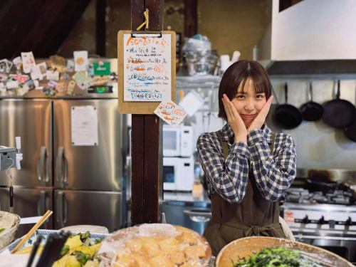 Friday, May 15th is staff member Fuuka's birthday! 🎊👏

It's a special day for our star employee who always works so hard!
We will be offering a special menu for that day only.

Taking this opportunity to celebrate
We've gathered a collection of sparkling sake!

They're all single-serving sizes and look delicious! 🍾
Just pop it open and enjoy! 🙌

He would be very happy if you could all show your faces.
Please come and visit us!

A message from Fuuka-chan to everyone

"Thank you as always."
I'll be waiting with some delicious drinks♪

#JapaneseSake #Tajimi #TajimiIzakaya #Birthday #Sparkling