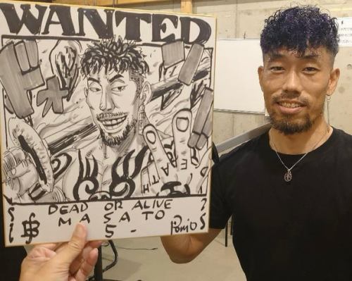 두근두근 이벤트 추가입니다 🙌🎨

★6월 25일 목요일
「해적에 계신다!!!」
라는 거기 당신 🫵
아래 내용을 확인하신 후 꼭 예약해 주세요🏴‍☠️
나도 그려줘~!

【포니오씨가 일본주식당 hularito에 온다!】

☆포니오의 해적 닮은 얼굴 그림☆

모 대인기 해적 만화가 너무 좋아
도안이 똑같아 버린 포니오 씨

SNS 등 총 팔로워 수는 20만명 이상!

이벤트에서도 가득합니다.
인기 일러스트레이터 포니오씨에 의한
해적 스타일 풍자 그림을 그려주세요!
(@nishiponi)

<시간>
1인 1장 20분 정도
(사진에서도 그릴 수 있습니다)

<요금>
\3,000~10,000
(그리는 인원수나 퀄리티에 따라 변동합니다)

【예약 방법】
일본주식당 hularito까지 ☎️나✉️로 예약해 주십시오.

・이름
・연락처
・희망 시간
・인원수
・색지의 매수(1장에 몇 명 그릴까)

퀄리티등의 상세한 설명은 당일포에 씨로부터 전합니다.

【예약 시간과 요금의 기준】
한 프레임(색지 1장에 쓰는 인원수)

1인 20분 \3000~\6000
2인 30분 \4000~\7000
3인 30분 \5000~\8000
4명 40분 \6000~\9000
5명 50분 \7000~\10000
6명 60분 \8000~\11000

중에서 선택할 수있는 코스 시스템입니다.
금액에 따라 음영이나 배경의 굴곡 등의 퀄리티가 변화합니다.

※퍼포먼스가 좋은 상태로 그릴 수 있는 매수는
▶하루 최대 18장◀까지입니다※

많은 예약을 기다리겠습니다 !!

#일본술 #다지미 #다지미이자카야