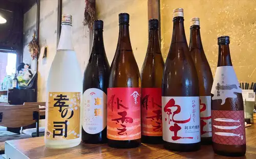 Autumn sake has arrived!!
There's still more to come! 🍁 Let's open them all! 🙌🍾