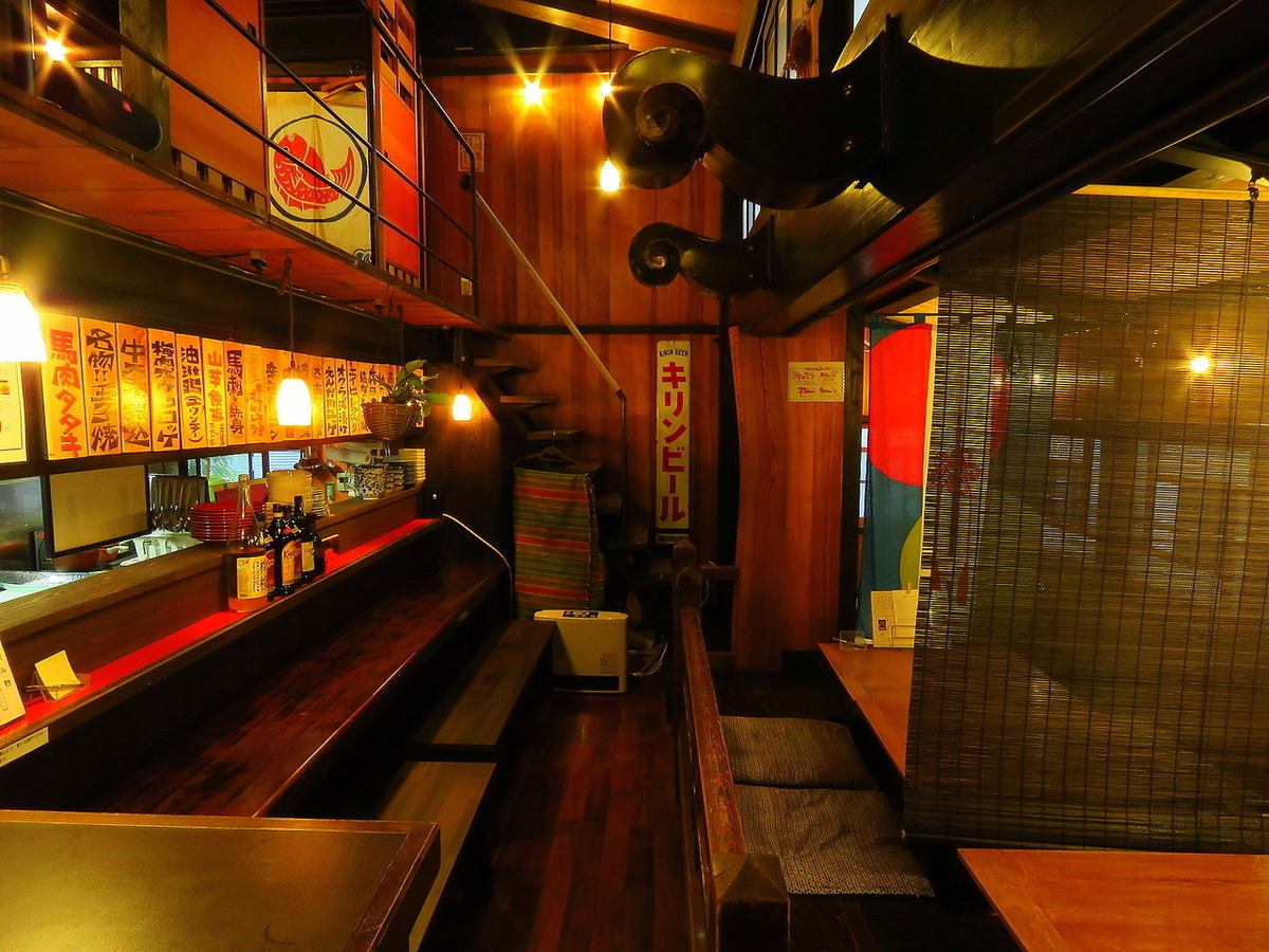 A retro bar that boasts a retro atmosphere [Ichiza]